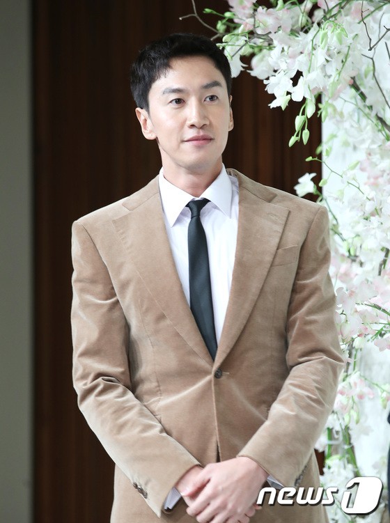 180105] Lee Kwang Soo at Ryu Hyun Jin's wedding ceremony