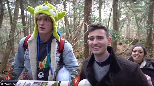 Vào khu rừng tự tử tại Nhật Bản quay video phản cảm, Youtuber nổi tiếng phải xin lỗi sau khi bị MXH phản ứng dữ dội - Ảnh 2.