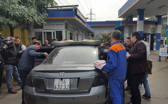  Kỹ sư Honda l&ecirc;n tiếng vụ xe &ocirc; t&ocirc; dung t&iacute;ch b&igrave;nh xăng 70L đổ được gần 82L - Ảnh 1.
