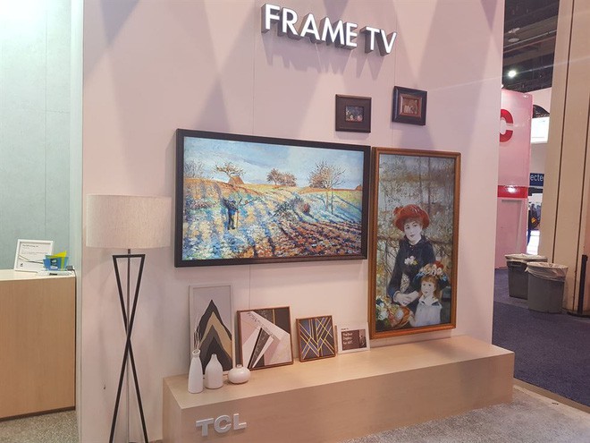 [CES 2018] Hãng TV Trung Quốc ngang nhiên sao chép TV khung tranh của Samsung, tên gần giống: Frame TV - Ảnh 1.