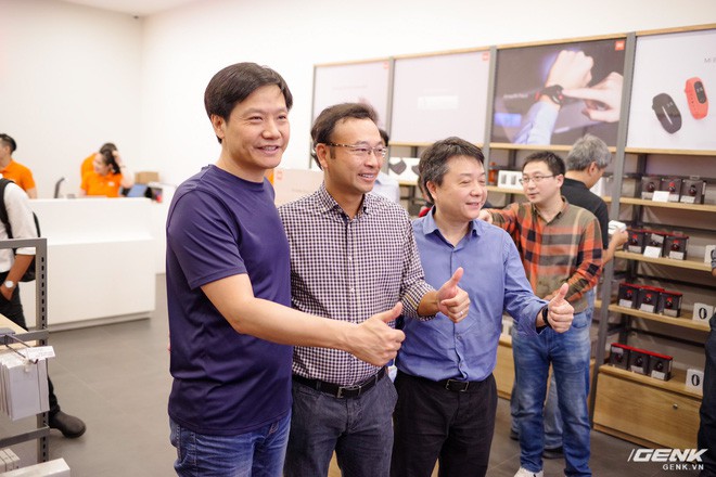 CEO Xiaomi Lei Jun thăm Việt Nam: Nức nở khen phở ngon, hứa sẽ mở thêm nhiều cửa hàng - Ảnh 13.