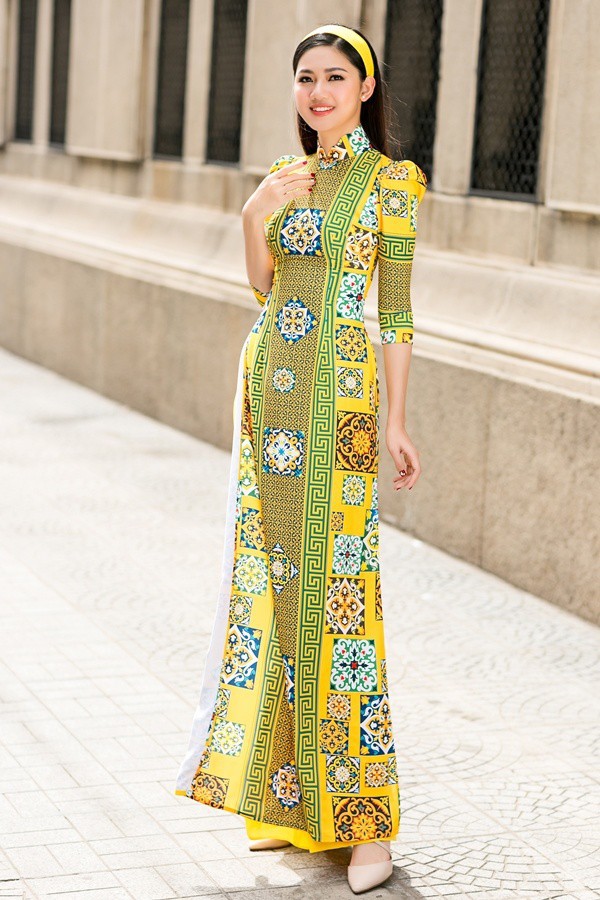 Gần Tết cũng là lúc loạt sao Việt khoe ảnh mặc áo dài xinh lung linh - Ảnh 15. Gần Tết cũng là lúc loạt sao Việt khoe ảnh mặc áo dài xinh lung linh - Ảnh 15.