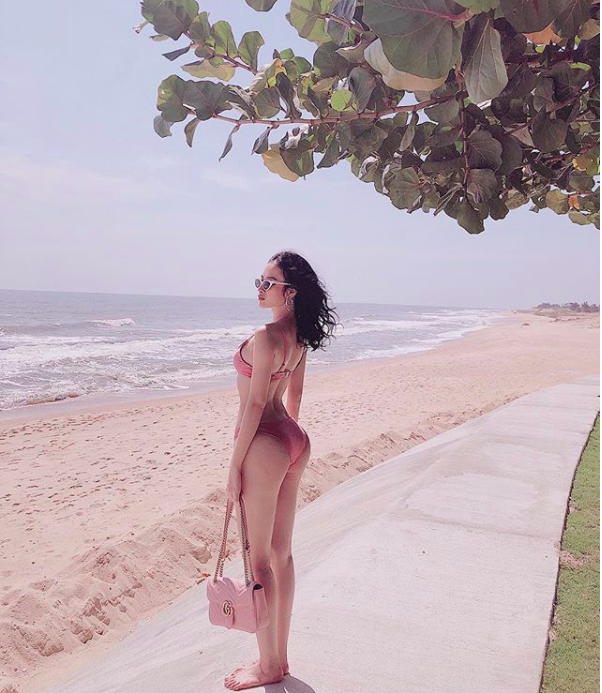 Không phải Ngọc Trinh, đây mới là những Nữ hoàng bikini của năm 2017 - Ảnh 3. Không phải Ngọc Trinh, đây mới là những Nữ hoàng bikini của năm 2017 - Ảnh 3.