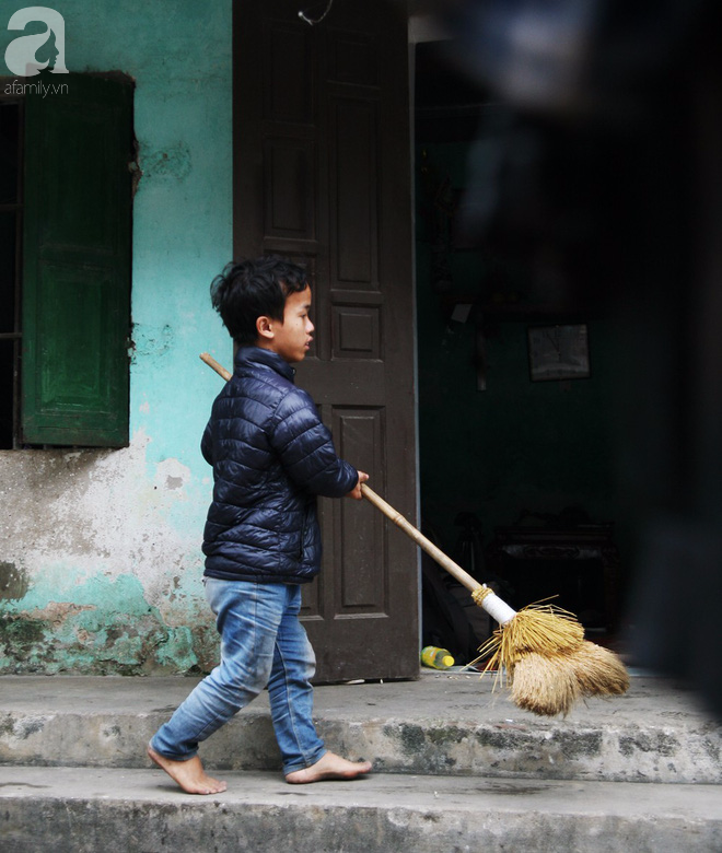 Cả gia đình chỉ cao 80cm, mỗi ngày chỉ dám ăn 2 bữa cơm trắng, sang lắm thì thêm nồi canh rau và ít muối - Ảnh 4.