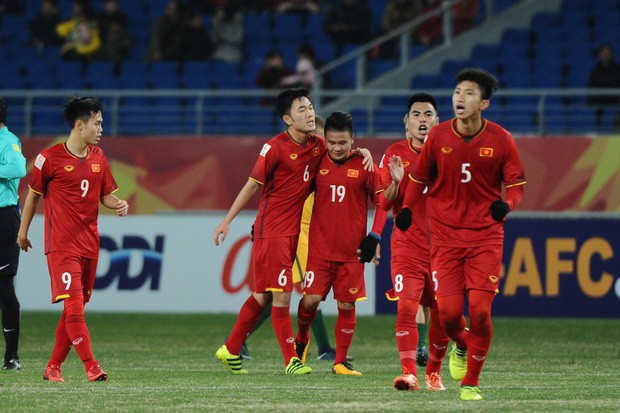 Sân Trung Quốc lạnh 3 - 5 độ C, các cầu thủ U23 Việt Nam đang phải chịu những ảnh hưởng gì? - Ảnh 3.