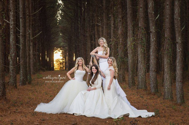 Nhìn ảnh cưới của 4 cô con gái, người mẹ nức nở xúc động vì những gì các con làm cho mình - Ảnh 7.