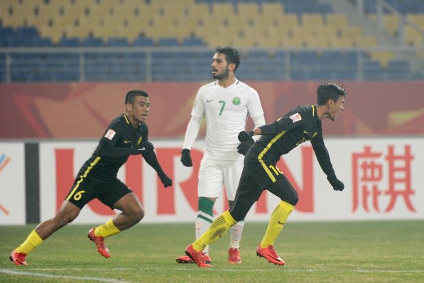Người h&acirc;m mộ Malaysia k&ecirc;u gọi cổ vũ U23 Việt Nam - Ảnh 1.