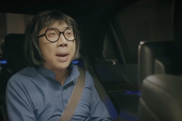 Đi chữa bệnh... x&agrave;m x&iacute;, Trấn Th&agrave;nh bị b&aacute;c sĩ Đ&agrave;m Vĩnh Hưng mắng xối xả - Ảnh 2.