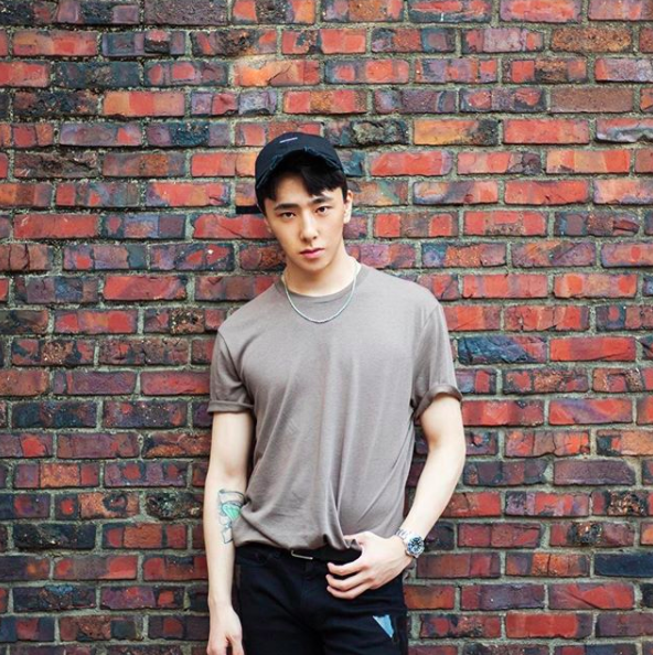 Hoàn hảo không có chỗ nào để chê, thầy dạy nhảy của EXO, SNSD sở hữu cả triệu fan - Ảnh 2. Hoàn hảo không có chỗ nào để chê, thầy dạy nhảy của EXO, SNSD sở hữu cả triệu fan - Ảnh 2.