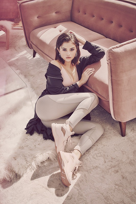 Selena Gomez ngọt ngào và quyến rũ trong BST sneakers Xuân/Hè mới nhất của Puma - Ảnh 6.