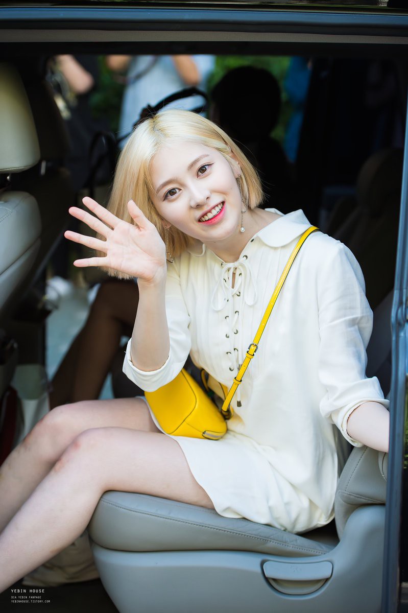 Cứ tưởng bị hắt hủi, nhưng thương hiệu thời trang của Jessica Jung vẫn được loạt sao Hàn thi nhau diện - Ảnh 12.