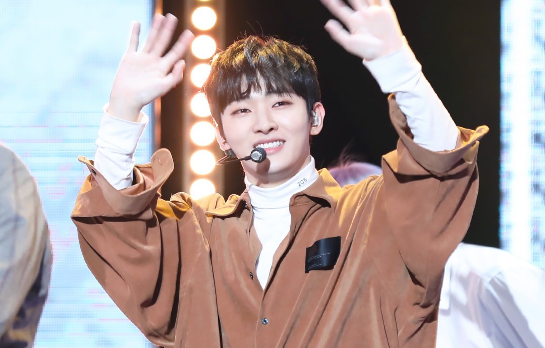 Rộ tin hai thành viên ra mắt solo sau khi Wanna One tan rã, một người bị mỉa đừng nhảy, hát ballad thôi - Ảnh 2. Rộ tin hai thành viên ra mắt solo sau khi Wanna One tan rã, một người bị mỉa đừng nhảy, hát ballad thôi - Ảnh 2.