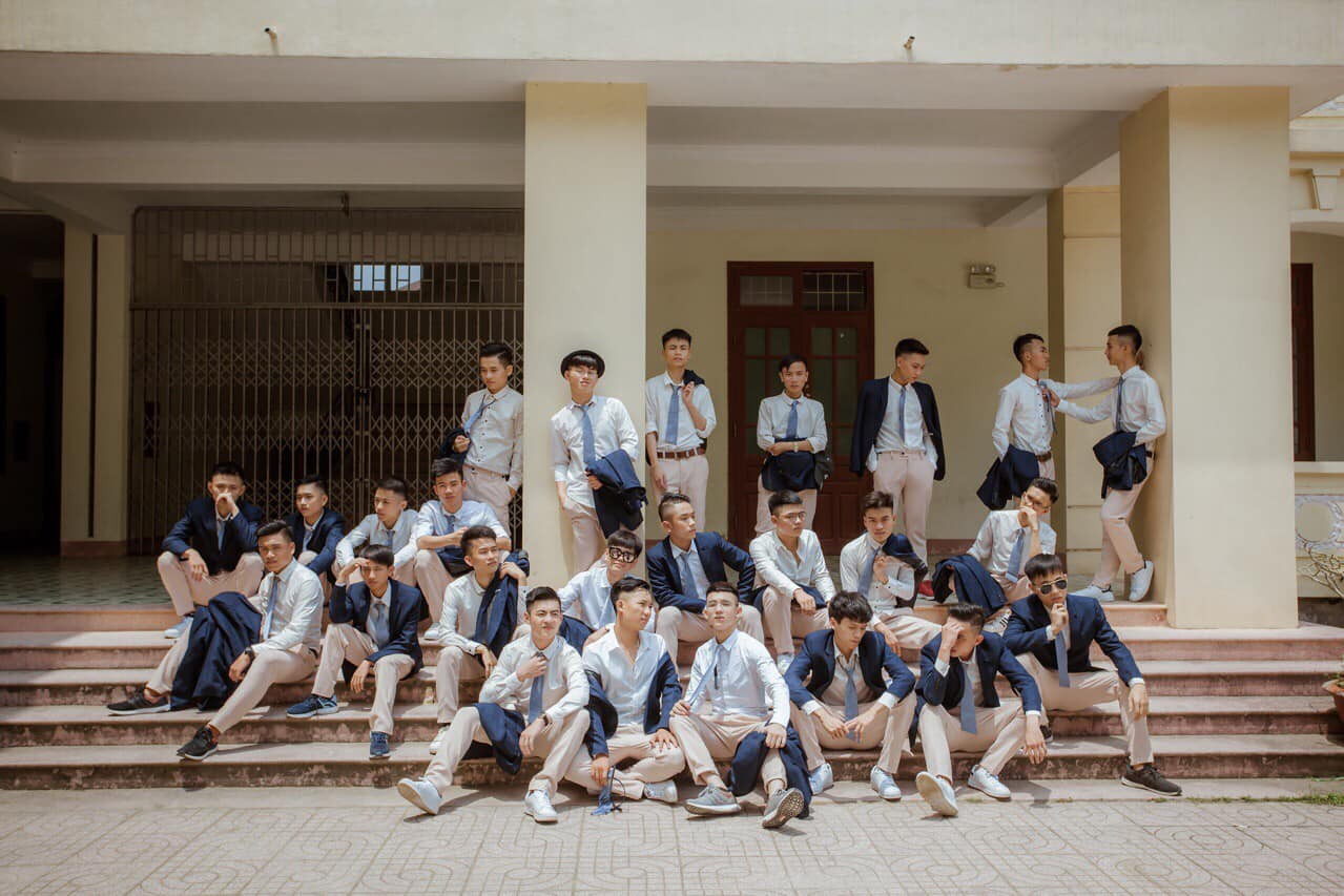 Nghỉ lễ và câu chuyện họp lớp: Bế giảng khóc lóc cho lắm, đến lúc gọi chẳng ai bắt máy, nhắn không ai seen - Ảnh 2. Nghỉ lễ và câu chuyện họp lớp: Bế giảng khóc lóc cho lắm, đến lúc gọi chẳng ai bắt máy, nhắn không ai seen - Ảnh 2.