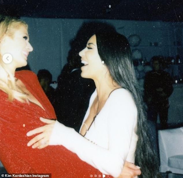 Năm mới hãy thêm bạn bớt thù, như Kim Kardashian và Paris Hilton từ ghét nhau giờ thân thiết như tỷ muội tình thâm! - Ảnh 7.