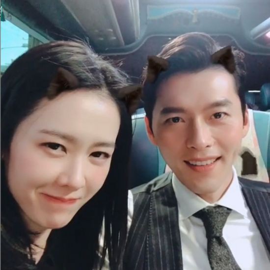 Nhìn Son Ye Jin và Hyun Bin tình tứ, có thái độ đáng ngờ như thế này bảo sao ai cũng thi nhau đẩy thuyền - Ảnh 15.