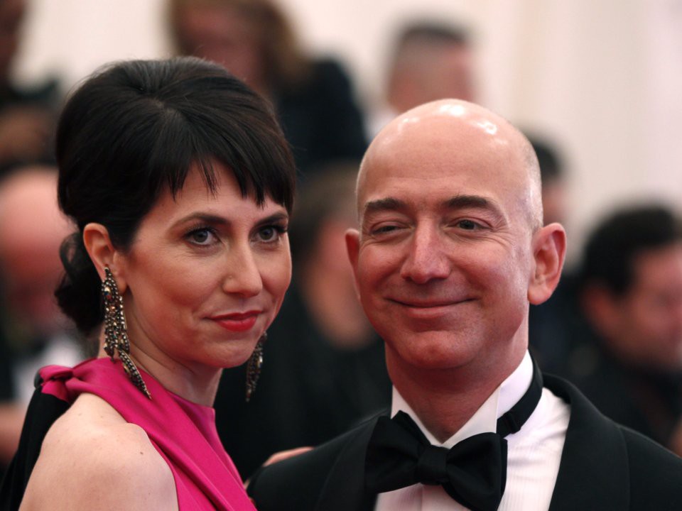 Lương duyên 25 năm của ông chủ Amazon và vợ: Chưa kịp yêu đã cưới từ thuở cơ hàn, tan vỡ trên đỉnh cao giàu sang phú quý - Ảnh 6. Lương duyên 25 năm của ông chủ Amazon và vợ: Chưa kịp yêu đã cưới từ thuở cơ hàn, tan vỡ trên đỉnh cao giàu sang phú quý - Ảnh 6.
