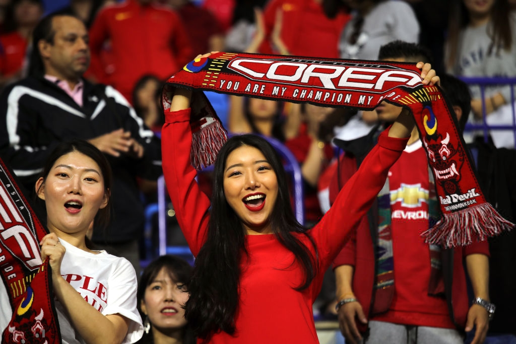 Fangirl Việt Nam và bạn bè châu lục khoe sắc tại Asian Cup 2019 - Ảnh 7. Fangirl Việt Nam và bạn bè châu lục khoe sắc tại Asian Cup 2019 - Ảnh 7.