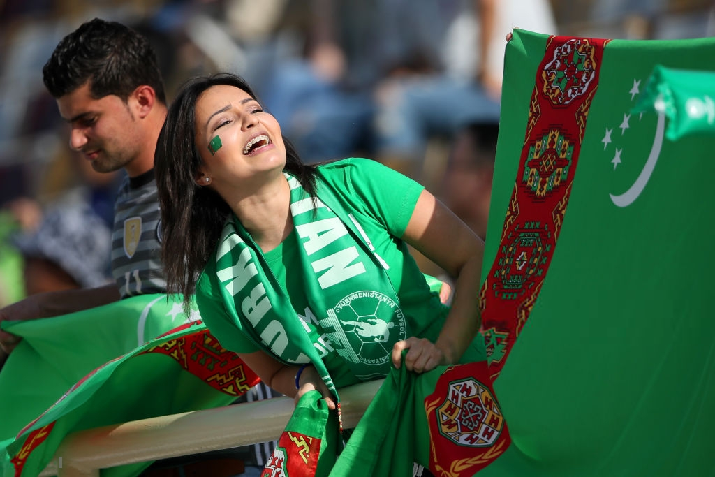 Fangirl Việt Nam và bạn bè châu lục khoe sắc tại Asian Cup 2019 - Ảnh 9. Fangirl Việt Nam và bạn bè châu lục khoe sắc tại Asian Cup 2019 - Ảnh 9.