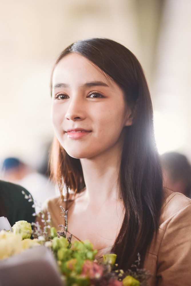 Thiên thần chuyển giới Yoshi xinh đẹp ngọt ngào trong ngày hội ngộ Hương Giang tại Việt Nam - Ảnh 8. Thiên thần chuyển giới Yoshi xinh đẹp ngọt ngào trong ngày hội ngộ Hương Giang tại Việt Nam - Ảnh 8.