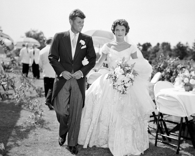 Đệ nhất phu nhân Jackie Kennedy: Mạnh mẽ vượt qua nỗi đau mất con, chồng chết ngay trước mắt và biểu tượng thời trang sống mãi với thời gian - Ảnh 2.
