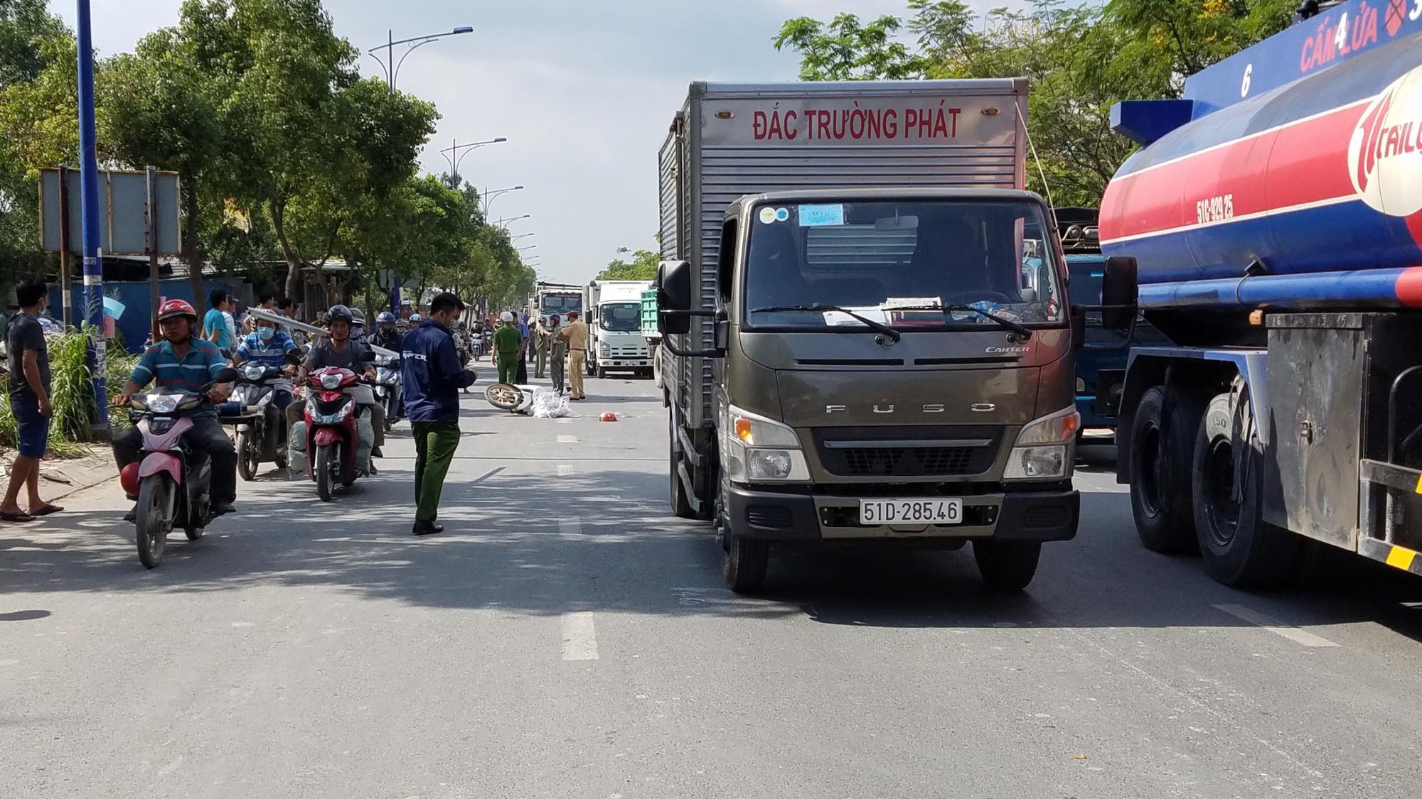 Cô gái 20 tuổi chết thảm sau va chạm trên đường phố ở Sài Gòn - Ảnh 2. Cô gái 20 tuổi chết thảm sau va chạm trên đường phố ở Sài Gòn - Ảnh 2.