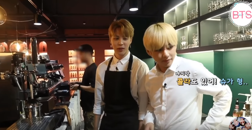 Bị phạt phải dọn dẹp, V & Jimin liền bày trò chơi khăm các thành viên BTS - Ảnh 5. Bị phạt phải dọn dẹp, V & Jimin liền bày trò chơi khăm các thành viên BTS - Ảnh 5.