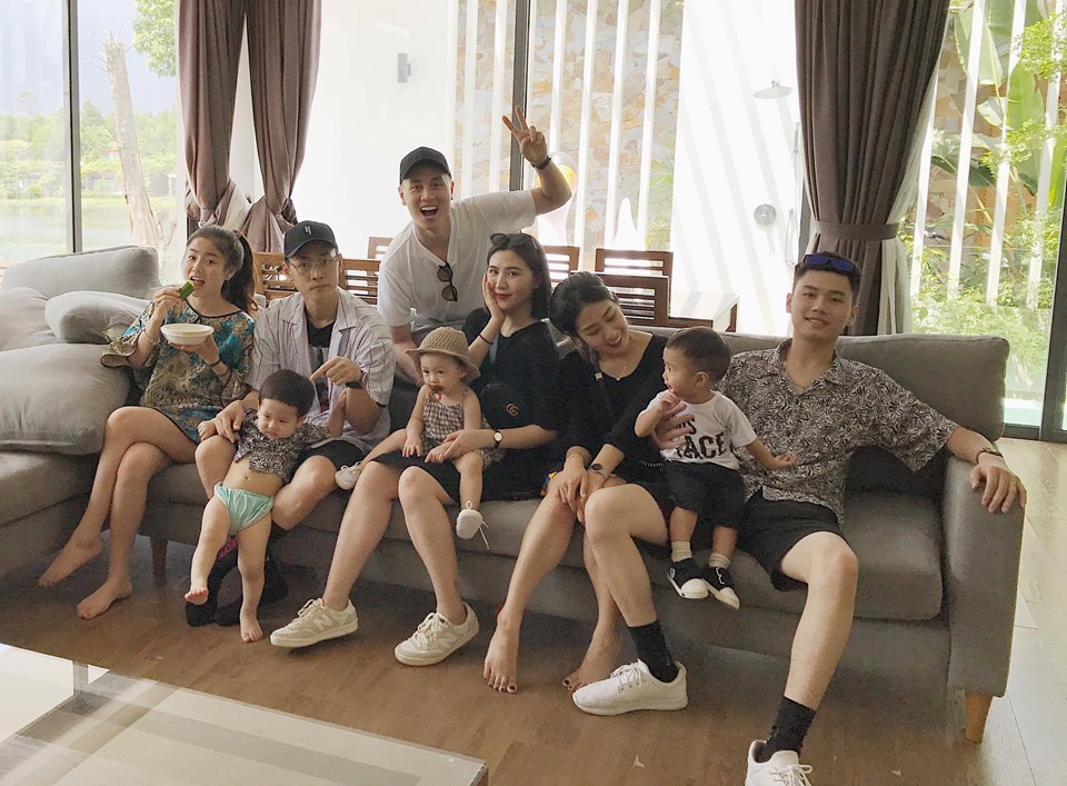 Chẳng phải là hotgirl cũng chẳng hoạt động showbiz vậy mà Trang Lou đã cán mốc 1 triệu người theo dõi trên Instagram - Ảnh 32. Chẳng phải là hotgirl cũng chẳng hoạt động showbiz vậy mà Trang Lou đã cán mốc 1 triệu người theo dõi trên Instagram - Ảnh 32.