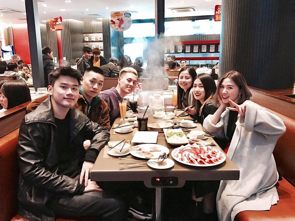 Chẳng phải là hotgirl cũng chẳng hoạt động showbiz vậy mà Trang Lou đã cán mốc 1 triệu người theo dõi trên Instagram - Ảnh 34. Chẳng phải là hotgirl cũng chẳng hoạt động showbiz vậy mà Trang Lou đã cán mốc 1 triệu người theo dõi trên Instagram - Ảnh 34.