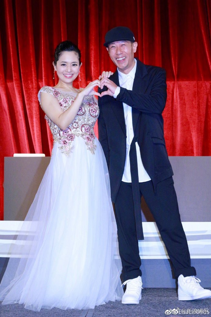Thánh nữ JAV Aoi Sora khoe tin vui đang mang thai cặp song sinh đầu lòng - Ảnh 5. Thánh nữ JAV Aoi Sora khoe tin vui đang mang thai cặp song sinh đầu lòng - Ảnh 5.
