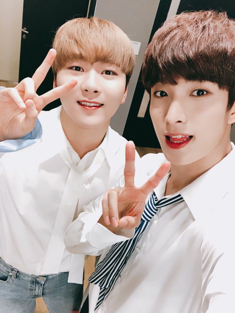 Ngã ngửa trước những thói quen khó đỡ của loạt thần tượng Kpop khi... quá chén! - Ảnh 24. Ngã ngửa trước những thói quen khó đỡ của loạt thần tượng Kpop khi... quá chén! - Ảnh 24.