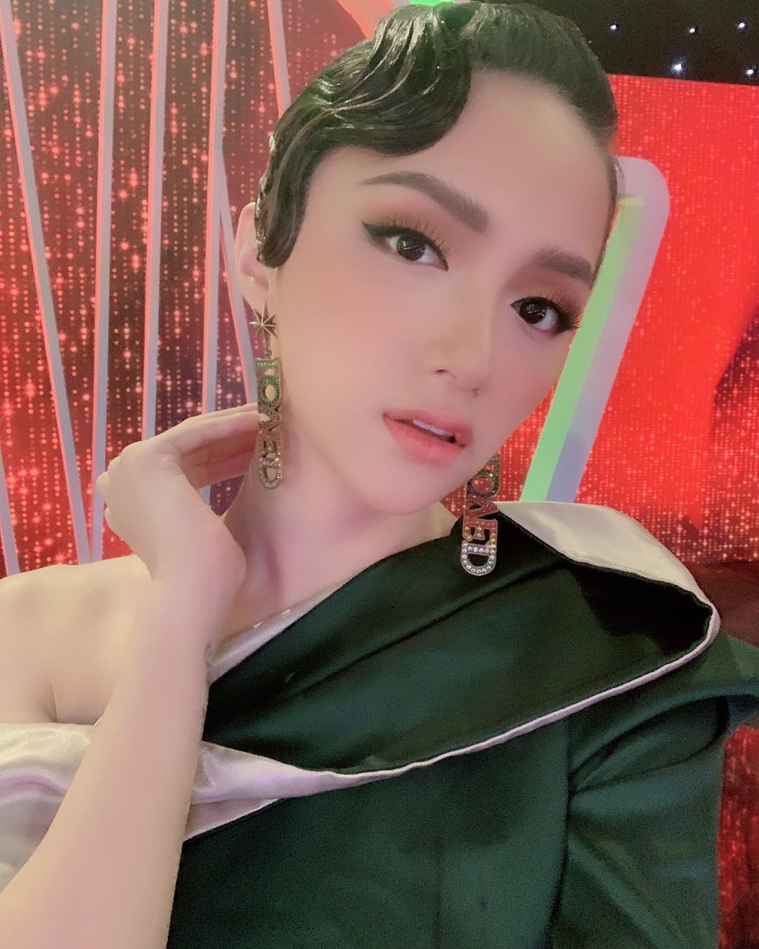 Dạo gần đây, Hương Giang đang trở thành hoa hậu thích chơi lớn nhất trong số các hoa hậu - Ảnh 6. Dạo gần đây, Hương Giang đang trở thành hoa hậu thích chơi lớn nhất trong số các hoa hậu - Ảnh 6.