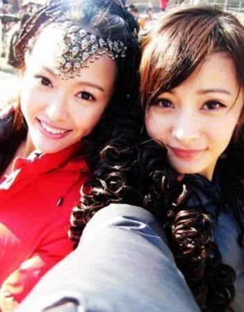 Dương Mịch v&agrave; Đường Y&ecirc;n tiếp tục lơ đẹp nhau tại sự kiện: T&igrave;nh chị em ng&agrave;y n&agrave;o thực sự đ&atilde; tan vỡ? - Ảnh 9.