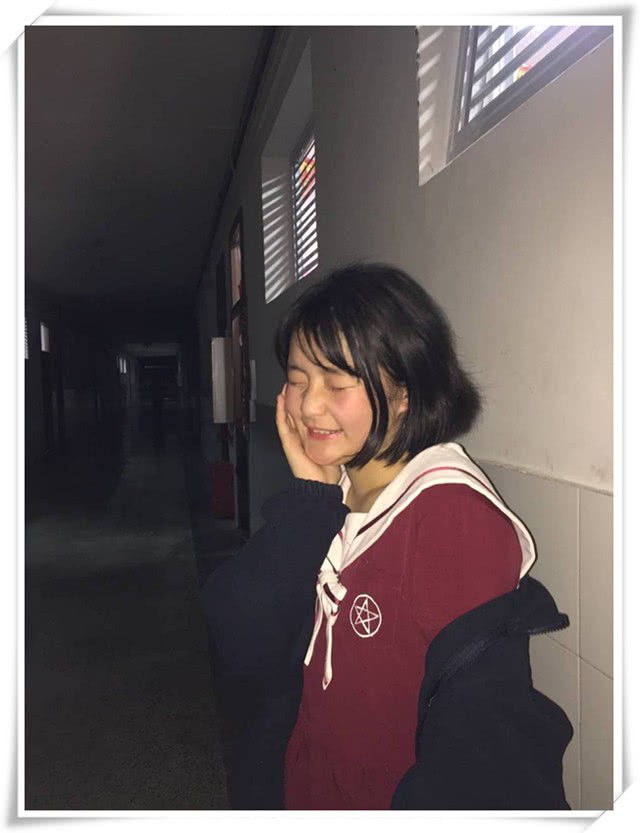 Bị bạn g&aacute;i phản bội, nam sinh say xỉn, kh&oacute;c l&oacute;c rồi chui v&ocirc; th&ugrave;ng r&aacute;c ngủ ngon l&agrave;nh đến s&aacute;ng - Ảnh 3.