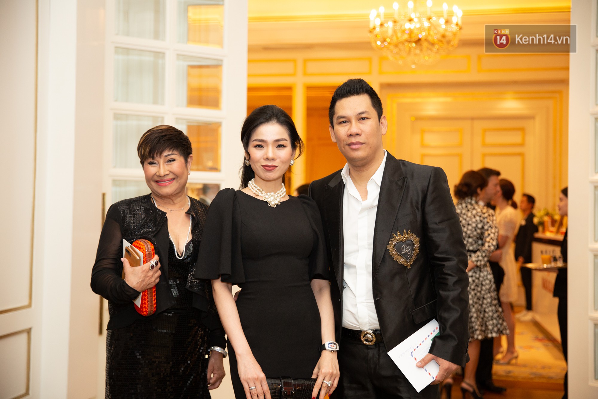Dàn sao Vbiz đổ bộ chúc mừng đám cưới Lê Hiếu - Ảnh 4. Dàn sao Vbiz đổ bộ chúc mừng đám cưới Lê Hiếu - Ảnh 4.