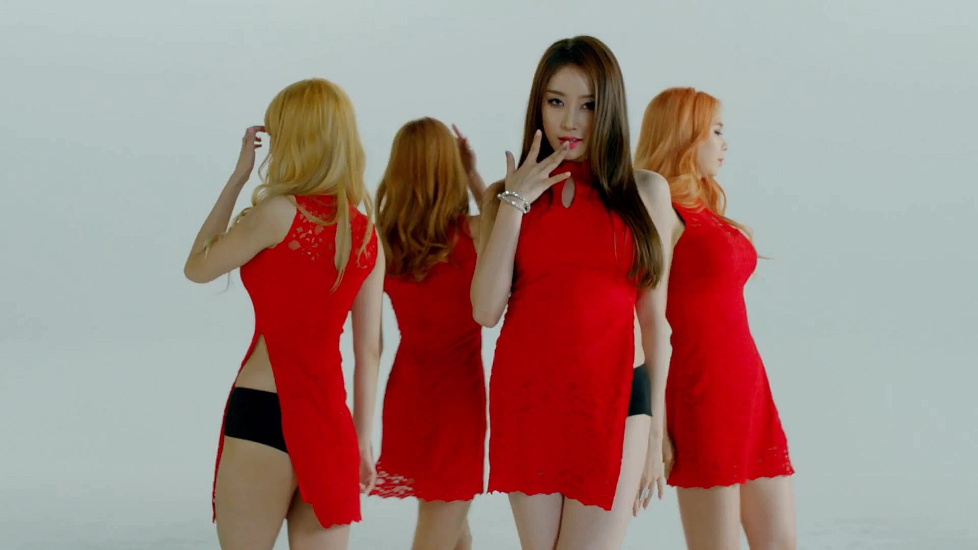 Cứ nghĩ làm idol là sẽ giàu nhưng bạn sẽ sốc với mức thu nhập của nhóm nữ 7 năm tuổi này! - Ảnh 1. Cứ nghĩ làm idol là sẽ giàu nhưng bạn sẽ sốc với mức thu nhập của nhóm nữ 7 năm tuổi này! - Ảnh 1.