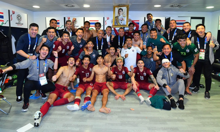 Mưa tiền thưởng trút xuống ĐT Thái Lan sau chiến tích vào vòng 1/8 Asian Cup - Ảnh 1. Mưa tiền thưởng trút xuống ĐT Thái Lan sau chiến tích vào vòng 1/8 Asian Cup - Ảnh 1.