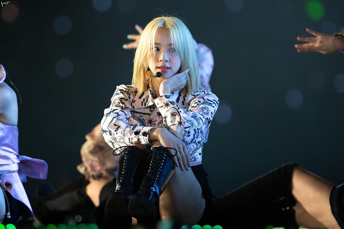 TWICE liên tục “bị hại” tại SMA, bất ngờ khi cô nàng “gây xao xuyến” không phải Tzuyu - Ảnh 11. TWICE liên tục “bị hại” tại SMA, bất ngờ khi cô nàng “gây xao xuyến” không phải Tzuyu - Ảnh 11.