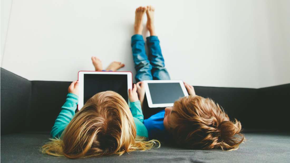 Vấn nạn trẻ em nghiện smartphone có thể được giải quyết rất dễ dàng, nhưng người lớn sẽ không thích đâu - Ảnh 1. Vấn nạn trẻ em nghiện smartphone có thể được giải quyết rất dễ dàng, nhưng người lớn sẽ không thích đâu - Ảnh 1.