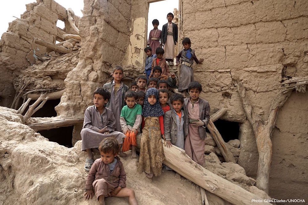 Nền giáo dục của Yemen, đối thủ Việt Nam tại Asian Cup: Những đứa trẻ gầy trơ xương bên cạnh trường học đổ nát, hoang tàn - Ảnh 9. Nền giáo dục của Yemen, đối thủ Việt Nam tại Asian Cup: Những đứa trẻ gầy trơ xương bên cạnh trường học đổ nát, hoang tàn - Ảnh 9.