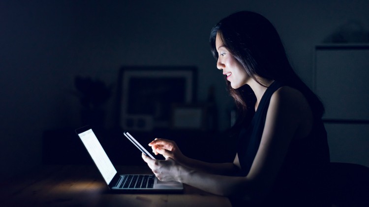 Sửa ngay những thói quen nhiều người hay mắc phải nếu không muốn mắt lên độ nhanh - Ảnh 1. Sửa ngay những thói quen nhiều người hay mắc phải nếu không muốn mắt lên độ nhanh - Ảnh 1.