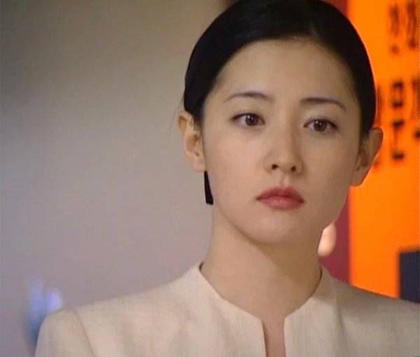 Chơi hộ thử thách 20 năm cho Nàng Dae Jang Geum Lee Young Ae, netizen tròn mắt vì nhan sắc huyền thoại của cô - Ảnh 2.