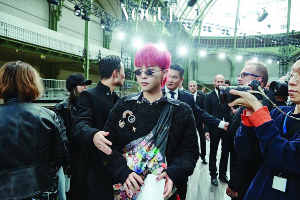 Nhìn lại màn lột xác của dàn thần tượng Kpop sau 10 năm: Nghịch lý người kém nổi nhất lại thay đổi ngoạn mục nhất - Ảnh 30. Nhìn lại màn lột xác của dàn thần tượng Kpop sau 10 năm: Nghịch lý người kém nổi nhất lại thay đổi ngoạn mục nhất - Ảnh 30.