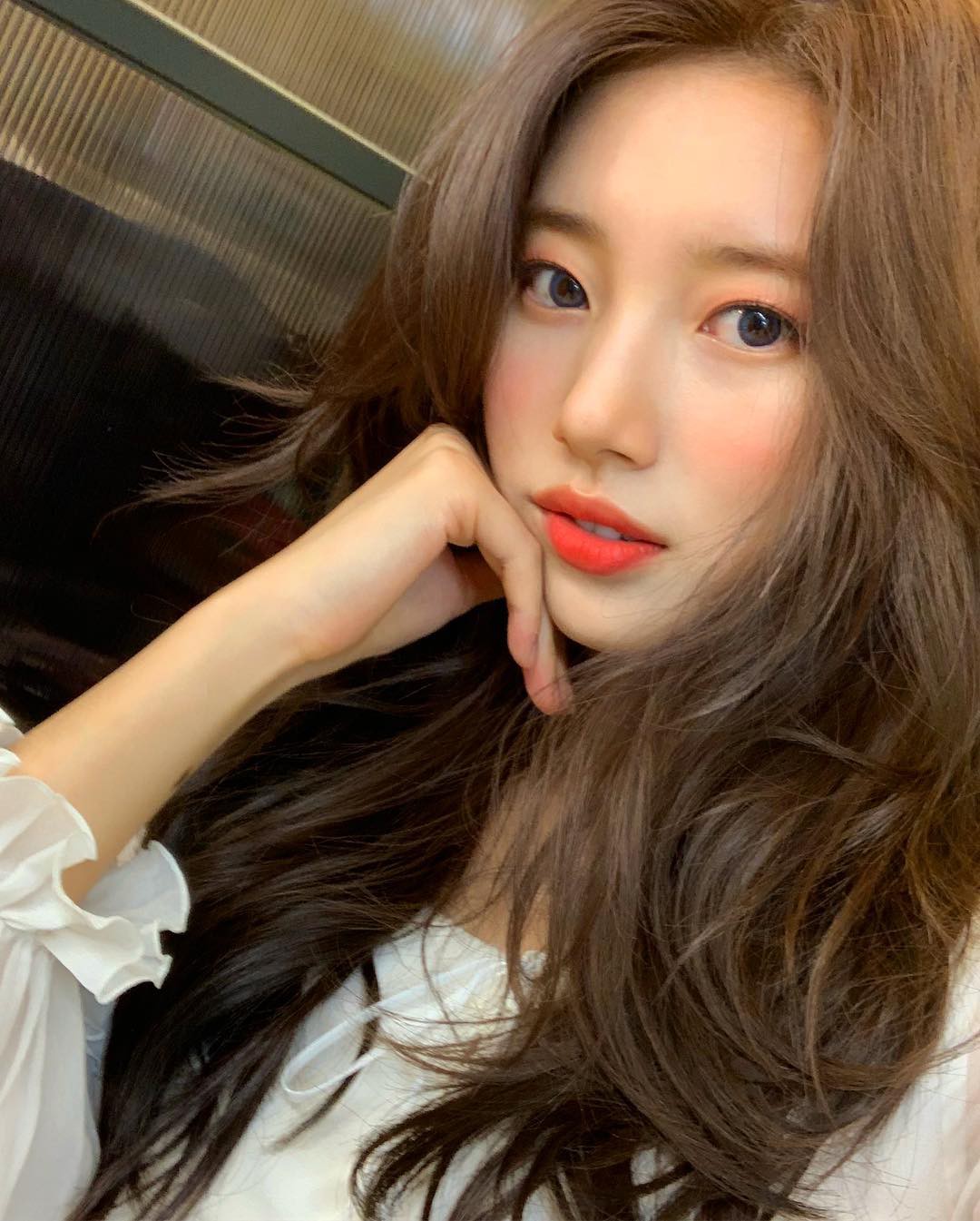 Nhìn lại màn lột xác của dàn thần tượng Kpop sau 10 năm: Nghịch lý người kém nổi nhất lại thay đổi ngoạn mục nhất - Ảnh 7. Nhìn lại màn lột xác của dàn thần tượng Kpop sau 10 năm: Nghịch lý người kém nổi nhất lại thay đổi ngoạn mục nhất - Ảnh 7.