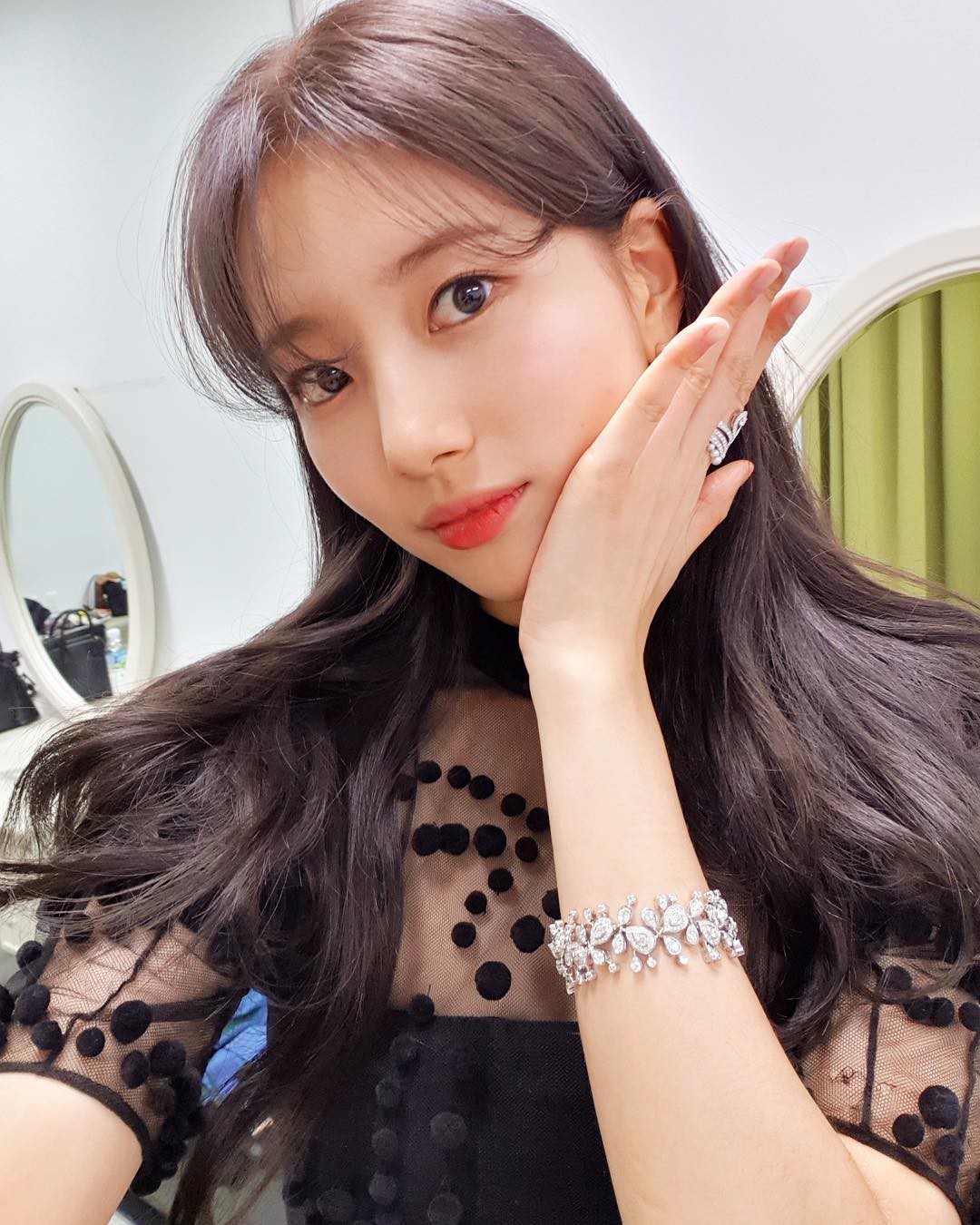 Nhìn lại màn lột xác của dàn thần tượng Kpop sau 10 năm: Nghịch lý người kém nổi nhất lại thay đổi ngoạn mục nhất - Ảnh 6. Nhìn lại màn lột xác của dàn thần tượng Kpop sau 10 năm: Nghịch lý người kém nổi nhất lại thay đổi ngoạn mục nhất - Ảnh 6.