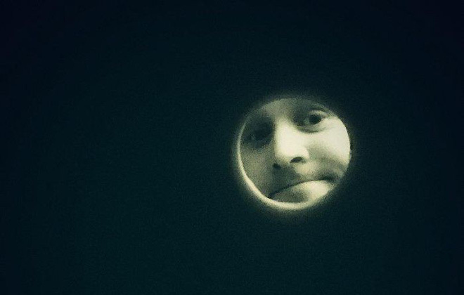 Trào lưu selfie ngố tàu nhất lịch sử Internet: Đua nhau dùng giấy vệ sinh để... biến thành mặt trăng - Ảnh 7.