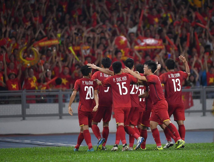Việt Nam thấp nhất Asian Cup 2019, nhưng xin lỗi, đây là thời của những cầu thủ thấp bé - Ảnh 1. Việt Nam thấp nhất Asian Cup 2019, nhưng xin lỗi, đây là thời của những cầu thủ thấp bé - Ảnh 1.
