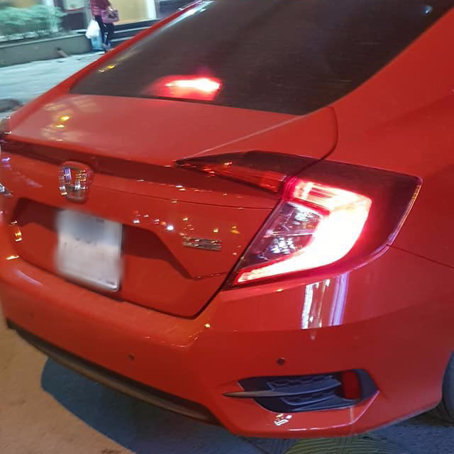 Nhiều người phẫn nộ khi chứng kiến cảnh mẹ trẻ bỏ con ở c&acirc;y ATM giữa đ&ecirc;m đ&ocirc;ng H&agrave; Nội, nghi do c&atilde;i nhau với chồng - Ảnh 3.