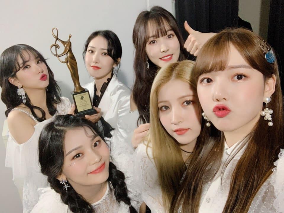 Bị Đồng Đội Trêu Chọc Tại Sma, Thành Viên Gfriend Đã Có Hành Động Gì Khiến  Bts Và Twice Đều Bật Cười? - Guu.Vn