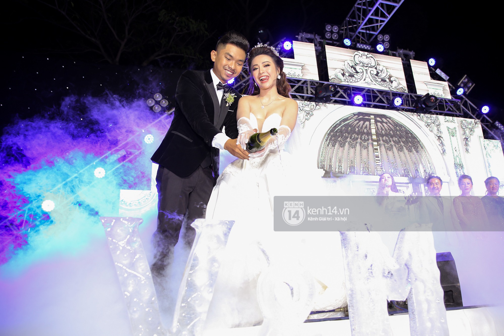 Chưa hết 1 tháng đầu năm 2019, showbiz Việt đã rộn ràng đón nhận liên tiếp 7 tin báo hỷ - Ảnh 22. Chưa hết 1 tháng đầu năm 2019, showbiz Việt đã rộn ràng đón nhận liên tiếp 7 tin báo hỷ - Ảnh 22.