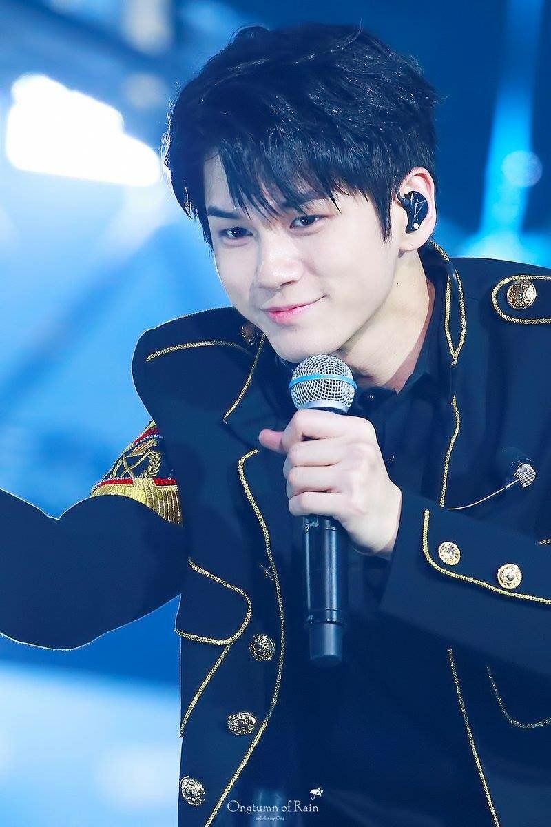 Loạt idol sinh năm 1995 sở hữu giọng hát trời phú: Từ tài năng bị ẩn giấu cho đến “thánh” chuyên trị killing-part gây nghiện - Ảnh 17. Loạt idol sinh năm 1995 sở hữu giọng hát trời phú: Từ tài năng bị ẩn giấu cho đến “thánh” chuyên trị killing-part gây nghiện - Ảnh 17.